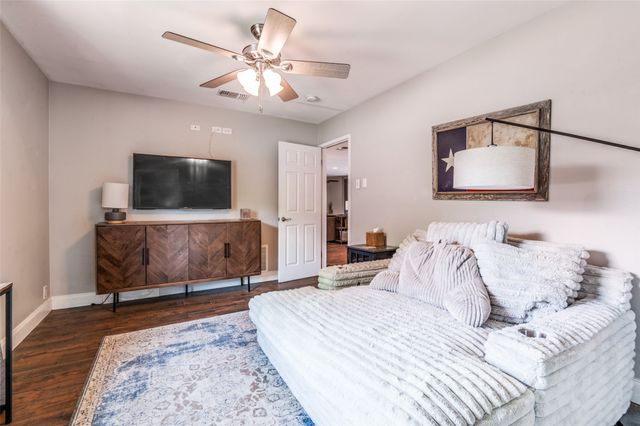 3208 Whitehall Drive, Dallas, TX 75229