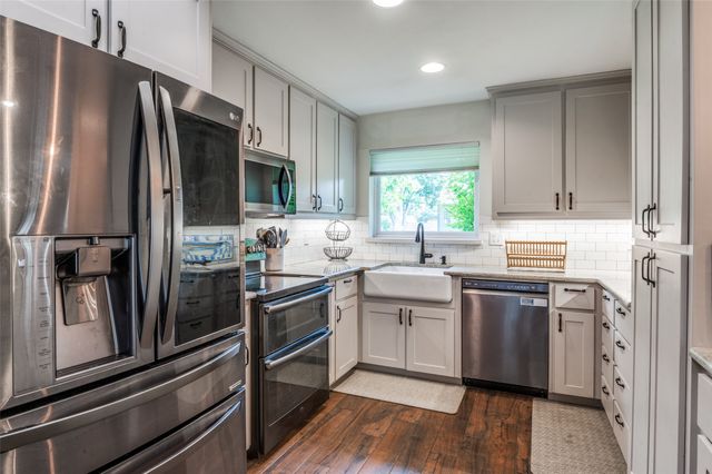 3208 Whitehall Drive, Dallas, TX 75229