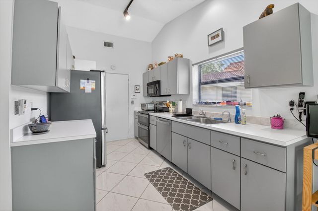 8491 Leeway Lane, Boynton Beach, FL 33436