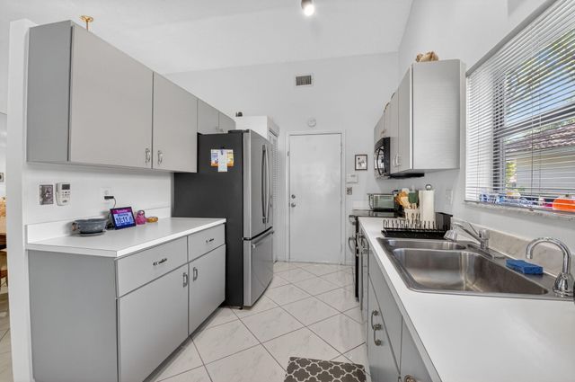 8491 Leeway Lane, Boynton Beach, FL 33436