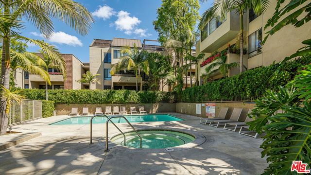 950 N Kings Road 168, West Hollywood, CA 90069
