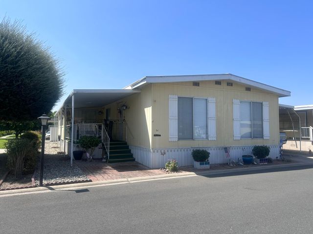 1343 W Morton Avenue 84, Porterville, CA 93257