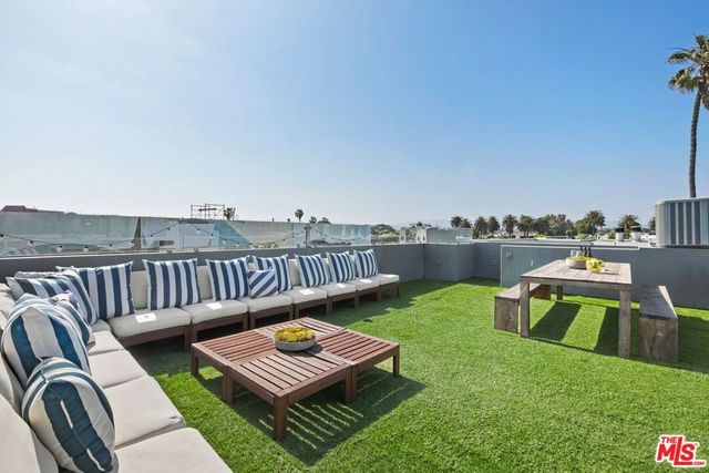 216 GRAND, Venice, CA 90291