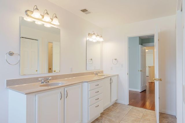 2606 Sweetgum Court, Valparaiso, IN 46383