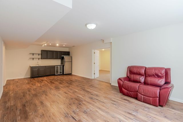 2606 Sweetgum Court, Valparaiso, IN 46383