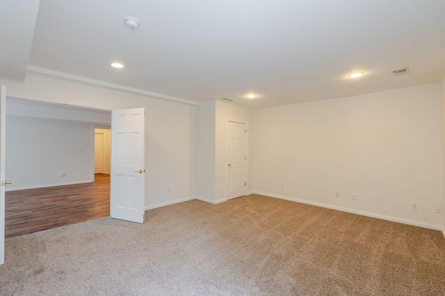 2606 Sweetgum Court, Valparaiso, IN 46383