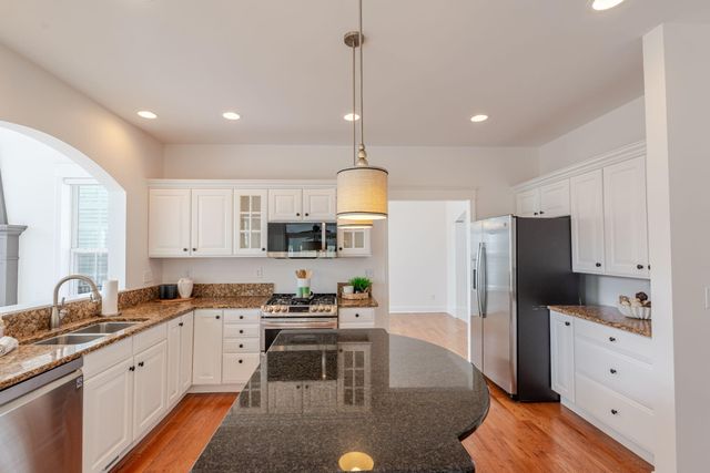 2606 Sweetgum Court, Valparaiso, IN 46383