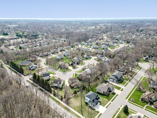 2606 Sweetgum Court, Valparaiso, IN 46383