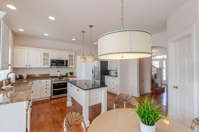 2606 Sweetgum Court, Valparaiso, IN 46383