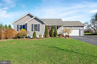 25 E BUCK POINT RD, Clayton, DE 19938