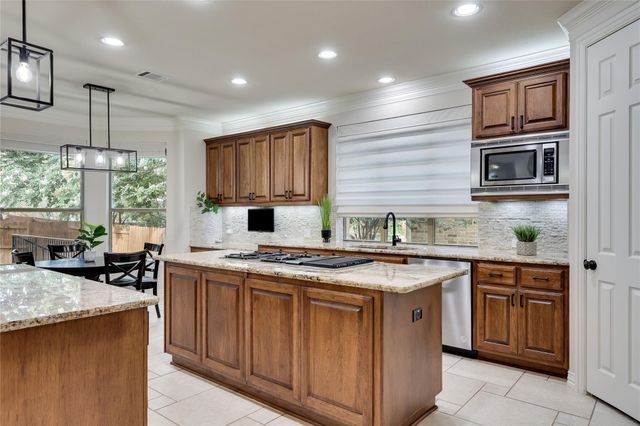 408 Ridgetop BND, Cedar Park, TX 78613