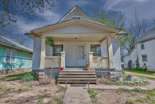 1012 Stewart St, Winfield, KS 67156