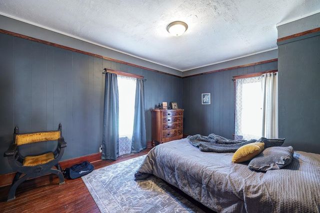 1012 Stewart St, Winfield, KS 67156