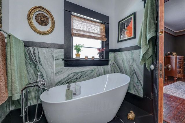 1012 Stewart St, Winfield, KS 67156