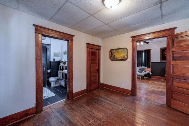 1012 Stewart St, Winfield, KS 67156