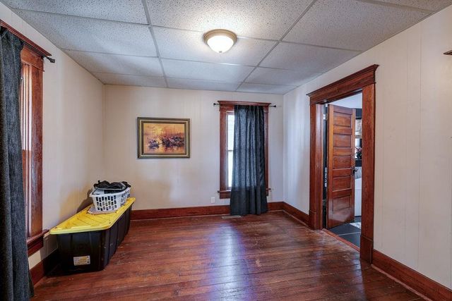 1012 Stewart St, Winfield, KS 67156