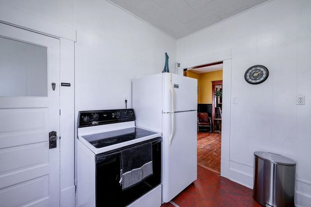 1012 Stewart St, Winfield, KS 67156