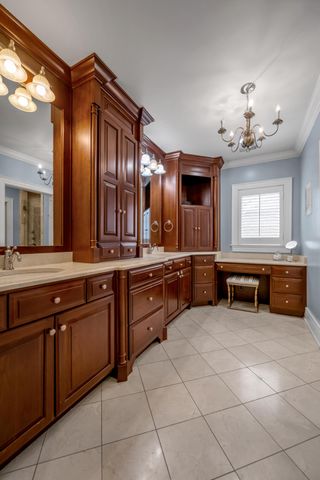 304 Holiday Road, Lexington, KY 40502