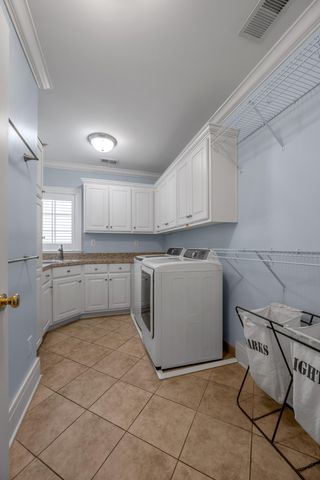 304 Holiday Road, Lexington, KY 40502