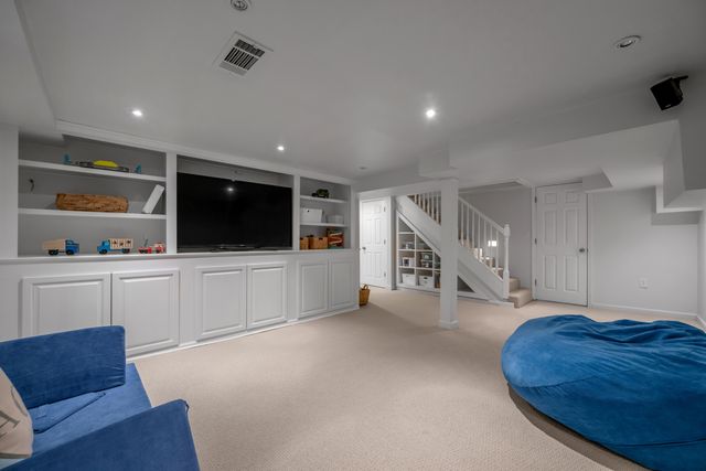 304 Holiday Road, Lexington, KY 40502