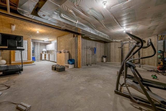 304 Holiday Road, Lexington, KY 40502