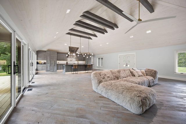 104 Barkley Estates, Nicholasville, KY 40356