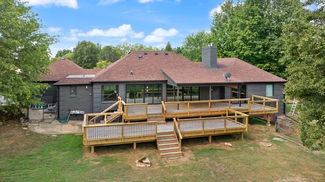 104 Barkley Estates, Nicholasville, KY 40356