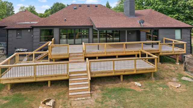 104 Barkley Estates, Nicholasville, KY 40356