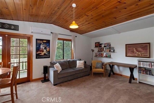 804 Sierra Vista, Twin Peaks, CA 92391