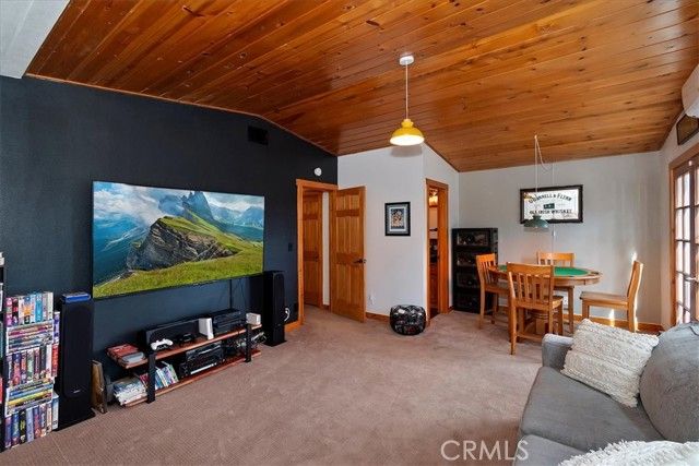 804 Sierra Vista, Twin Peaks, CA 92391