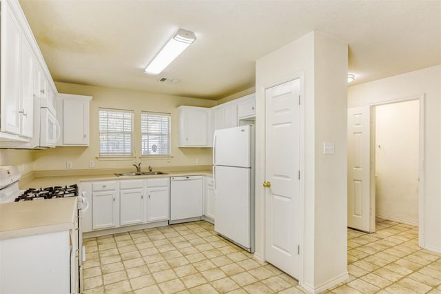 1808 Lost Maples LOOP, Cedar Park, TX 78613