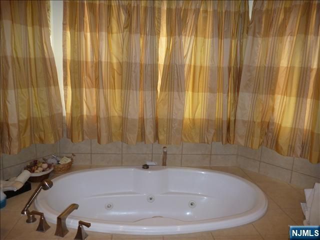 232 Riveredge Road, Tenafly, NJ 07670