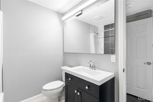 8900 Moritz Avenue, St Louis, MO 63144