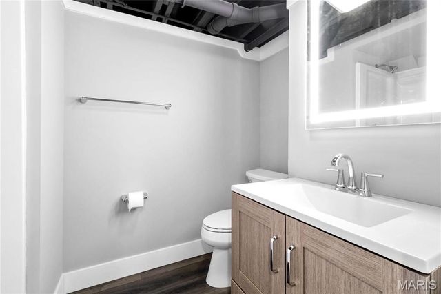 8900 Moritz Avenue, St Louis, MO 63144