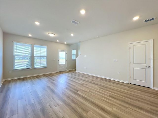 10654 EVENING STAR STREET, Orlando, FL 32829