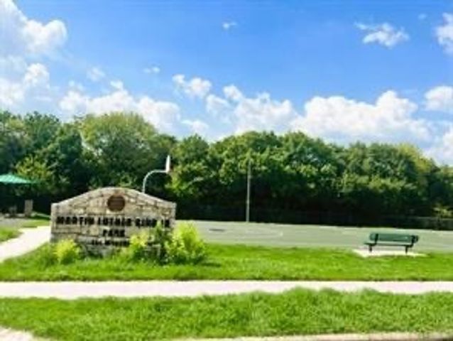 950 Bluff View Drive, Hutchins, TX 75141