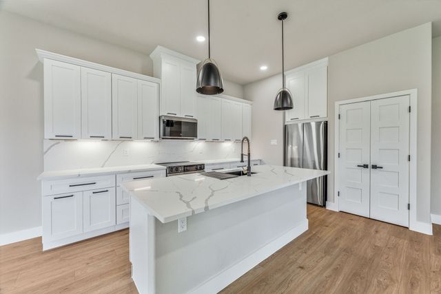 2603 Creek Drive, Granbury, TX 76048