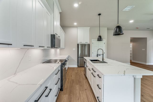 2603 Creek Drive, Granbury, TX 76048