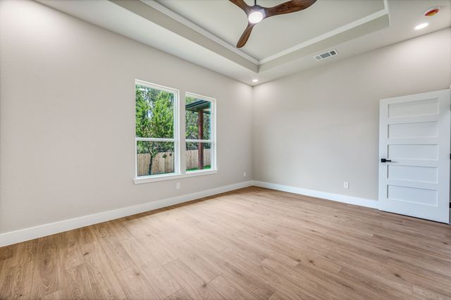 2603 Creek Drive, Granbury, TX 76048
