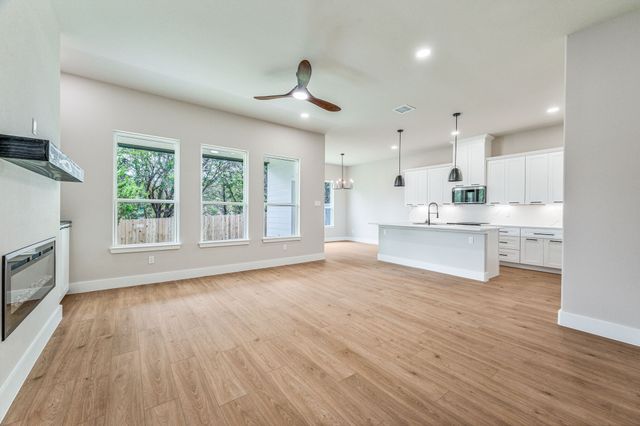 2603 Creek Drive, Granbury, TX 76048