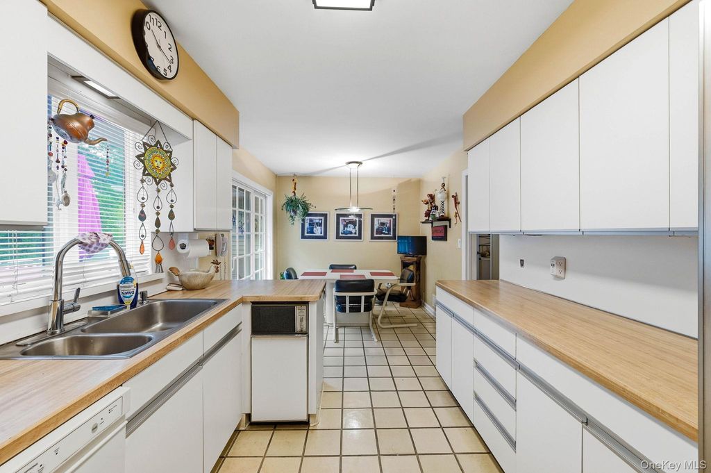 36 Havermill Road, New City, NY 10956 — photo 5