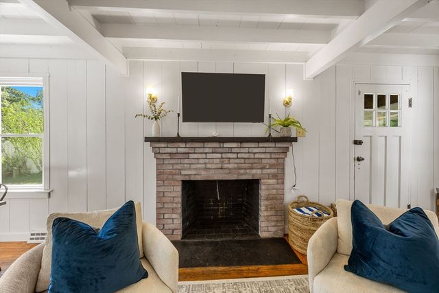 21 Lyndale Rd, Yarmouth, MA 02664