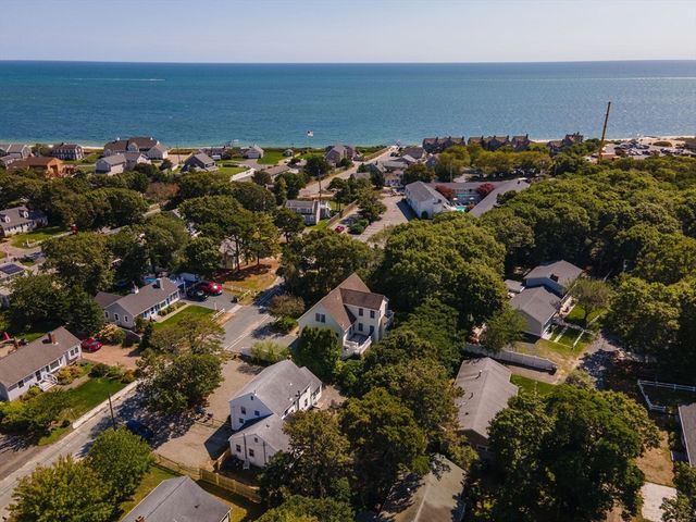 21 Lyndale Rd, Yarmouth, MA 02664