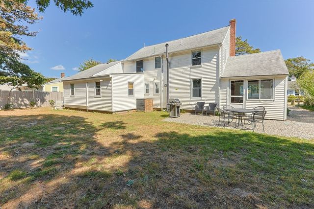 21 Lyndale Rd, Yarmouth, MA 02664