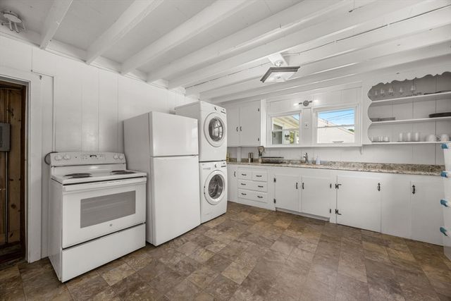 21 Lyndale Rd, Yarmouth, MA 02664