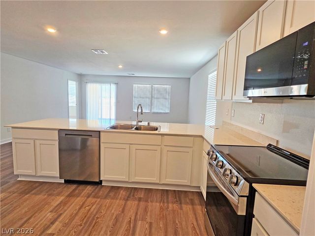 663 East Huyana Wind Drive, Pahrump, NV 89048