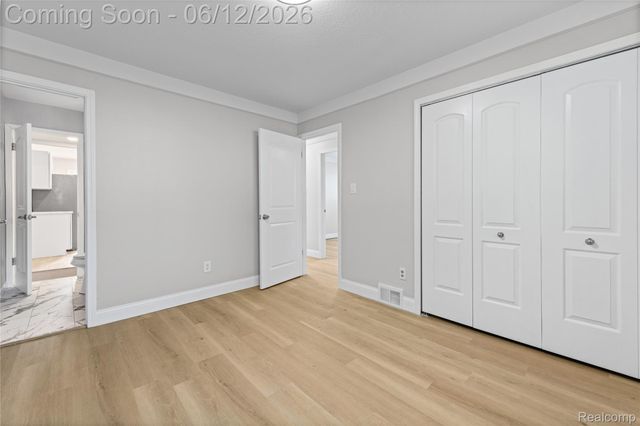 30772 J Carls Street, Roseville, MI 48066