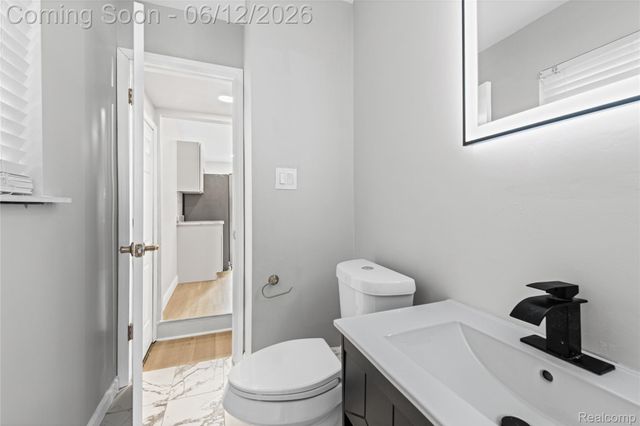 30772 J Carls Street, Roseville, MI 48066