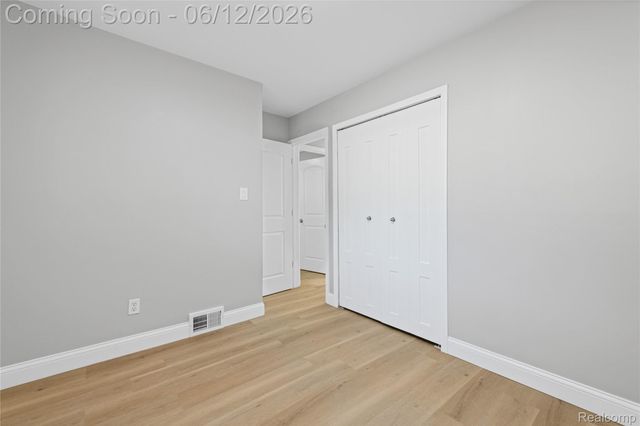 30772 J Carls Street, Roseville, MI 48066