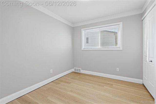 30772 J Carls Street, Roseville, MI 48066